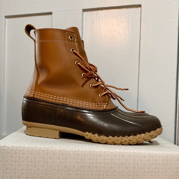 Women’s L.L.Bean Boots, 8” - Picture 2 of 3